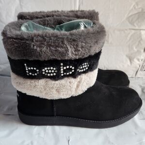 Cozy Black and Gray Women's Winter Boots